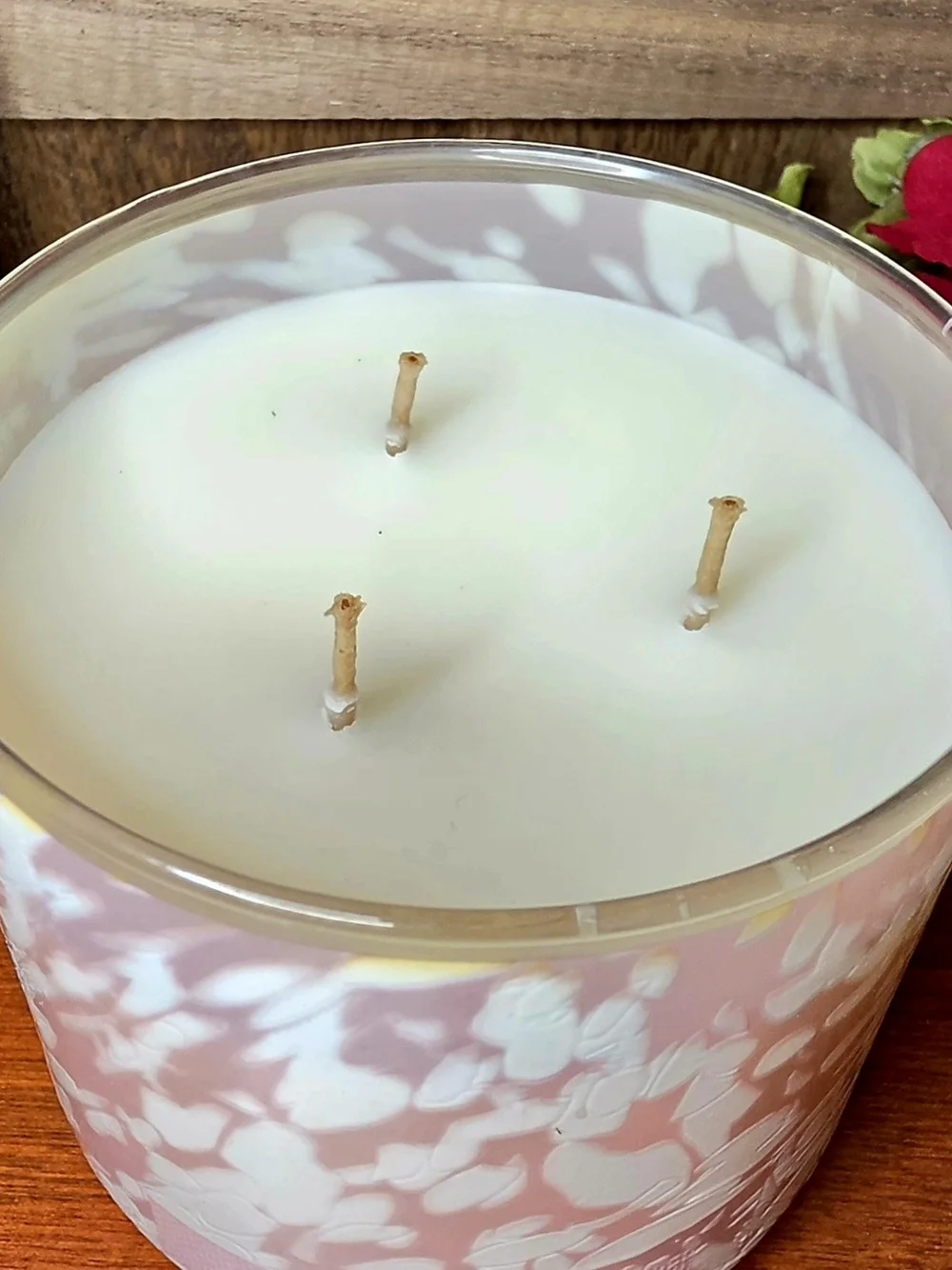 White Barn scented candle